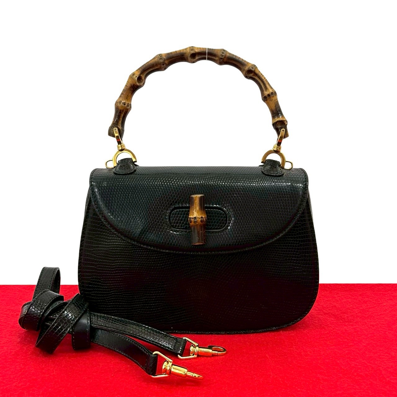 【尖んがり2倍】極 美品 GUCCI グッチ 年寄りのグッチ ヴィンテージ バンブー 蜥蜴 なめし革 折りかえし鍵を掛ける 2way ハンドバック ショルダーバッグ 黒いこと 41048【貨物輸送無料】【中古】