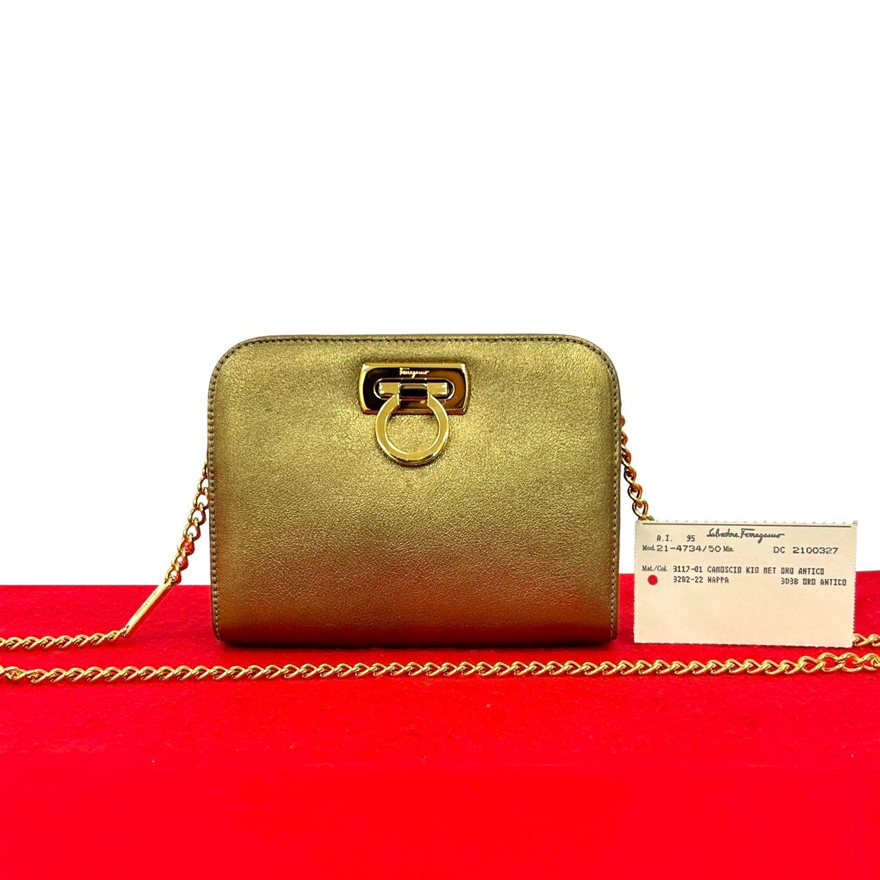 美品　サルヴァトーレフェラガモ　ガンチーニ　ゴールド　ロゴ金具 尖んがり2倍】極 美品 Salvatore Ferragamo サルヴァトーレフェラガモ