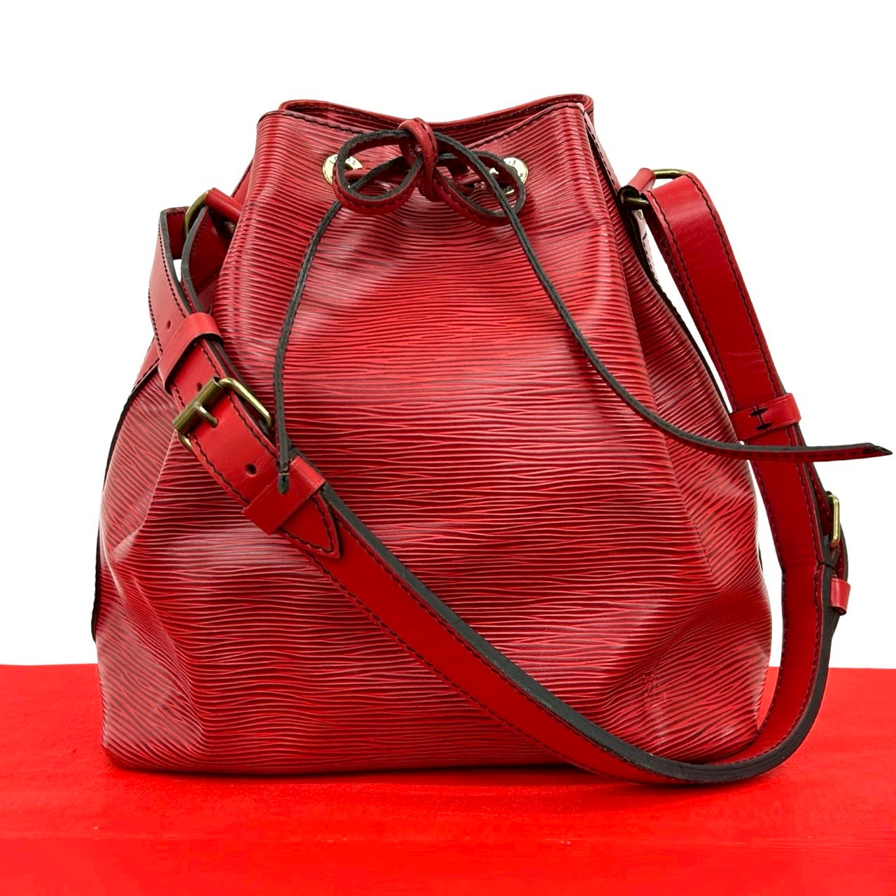 【ポイント2倍】極 美品 LOUIS VUITTON ルイヴィトン ヴィンテージ プチノエ エピ レザー 本革 ショルダーバッグ トートバッグ カスティリアンレッド 16303【送料無料】【中古】