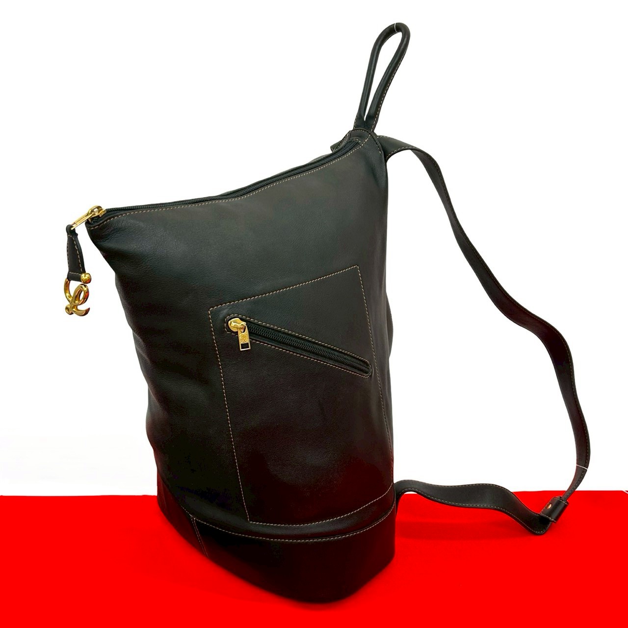 【尖んがり2倍】極 美品 滅多に無い品 合切袋付き添い人 LOEWE ロエベ ヴィンテージ ロゴタイプ 金具 なめし革 本革 背嚢 デイパック うしろ側容器に並べる 黒いこと 335-1【貨物輸送無料】【中古】