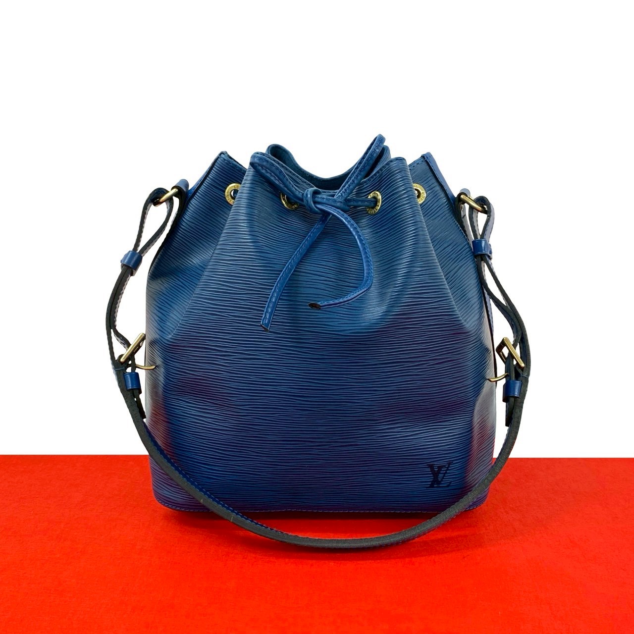 【ポイント2倍】極 美品 LOUIS VUITTON ルイヴィトン ヴィンテージ プチ ノエ エピ レザー 本革 巾着 セミ ワン ショルダーバッグ トレドブルー 231-1【送料無料】【中古】