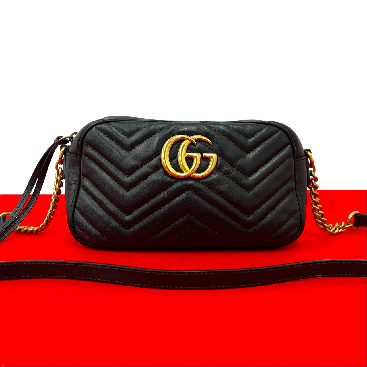 【ポイント2倍】極 美品 GUCCI グッチ GGマーモント ロゴ 金具 キルティング レザー 本革 チェーン ミニ ショルダーバッグ ポシェット ブラック 246-2【送料無料】【中古】