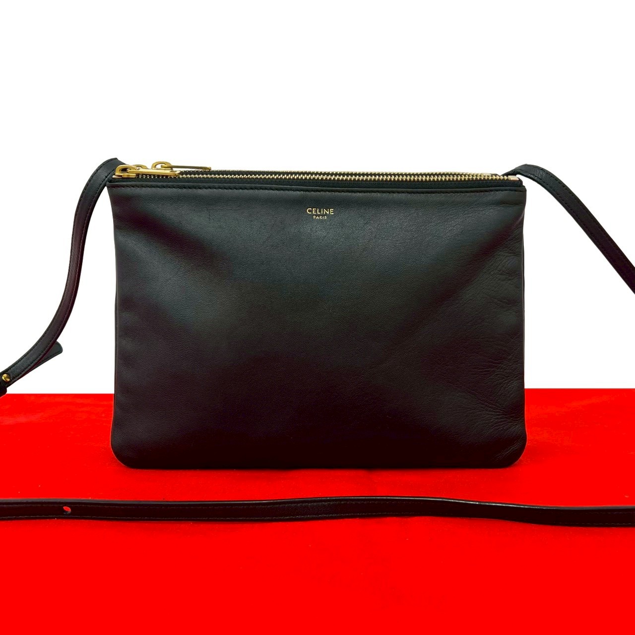【ポイント2倍】極 美品 CELINE セリーヌ トリオ レザー 本革 ショルダーバッグ メッセンジャーバッグ ポシェット サコッシュ ブラック 黒  25359 【送料無料】【中古】
