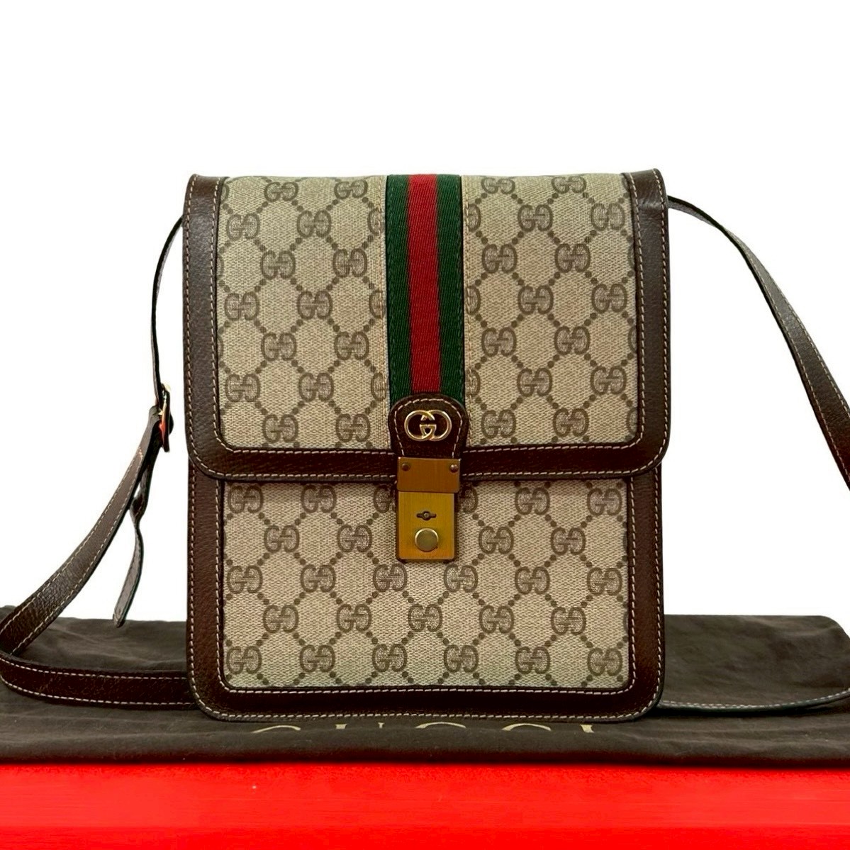 【尖んがり2倍】極 美品 袋付き添い人 GUCCI グッチ 年寄りのグッチ ヴィンテージ シェリー酒伝達ルート GG ロゴタイプ 金具 なめし革 ショルダーバッグ 赤銅色 29067【貨物輸送無料】【中古】