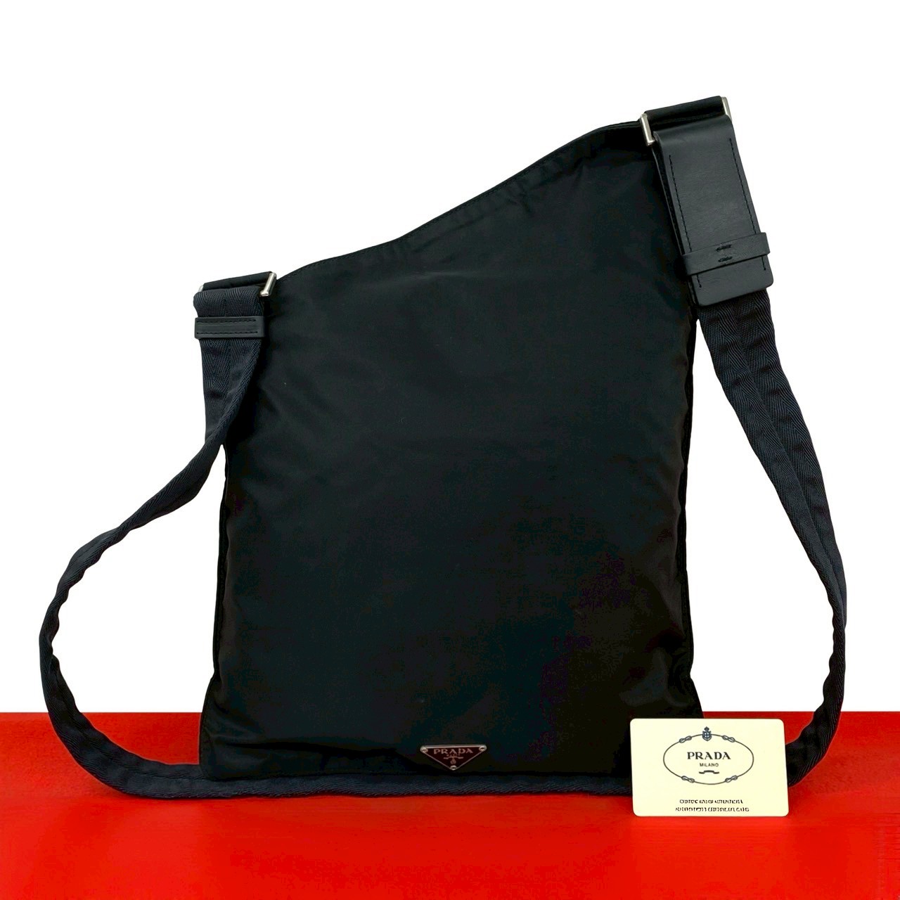 【尖んがり2倍】極 美品 PRADA プラダ 三角形ロゴタイプ お皿 金具 テスート ナイロン なめし革 本革 ショルダーバッグ 上半身御徒面子 黒いこと 黒 06512【貨物輸送無料】【中古】