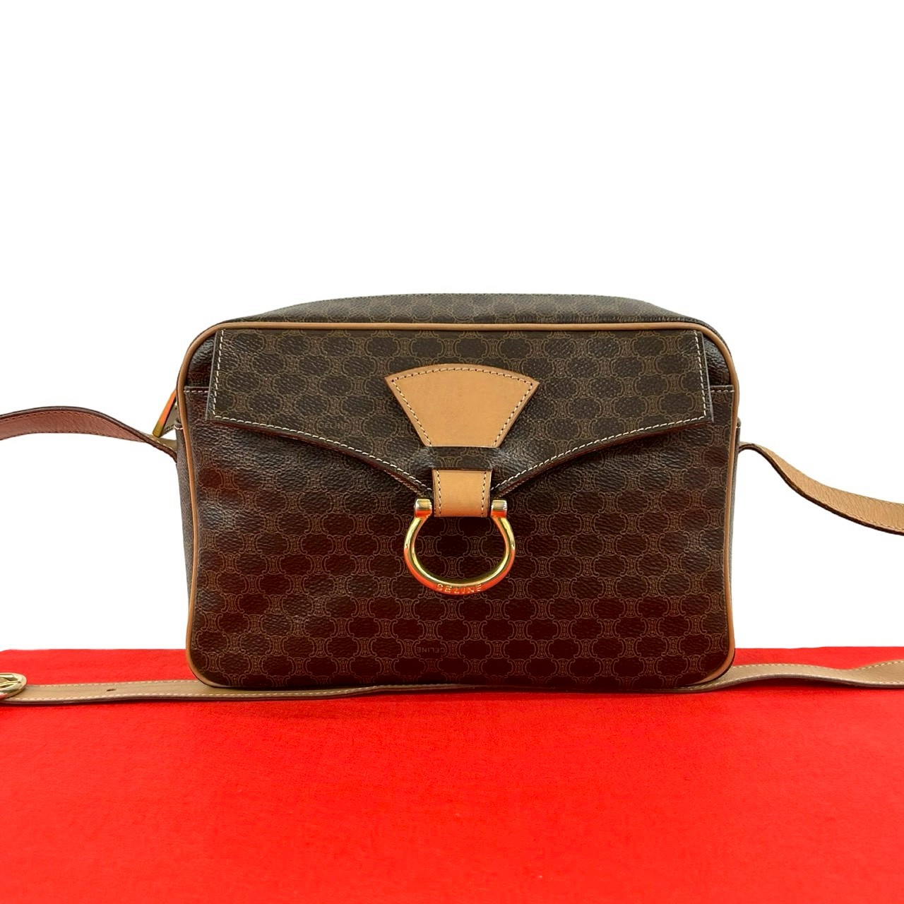 【尖んがり2倍】極 美品 CELINE セリーヌ ヴィンテージ マカダム ブラゾン トリオンフ 柄 なめし革 ショルダーバッグ ポシェット 赤銅色 茶 74943【貨物輸送無料】【中古】