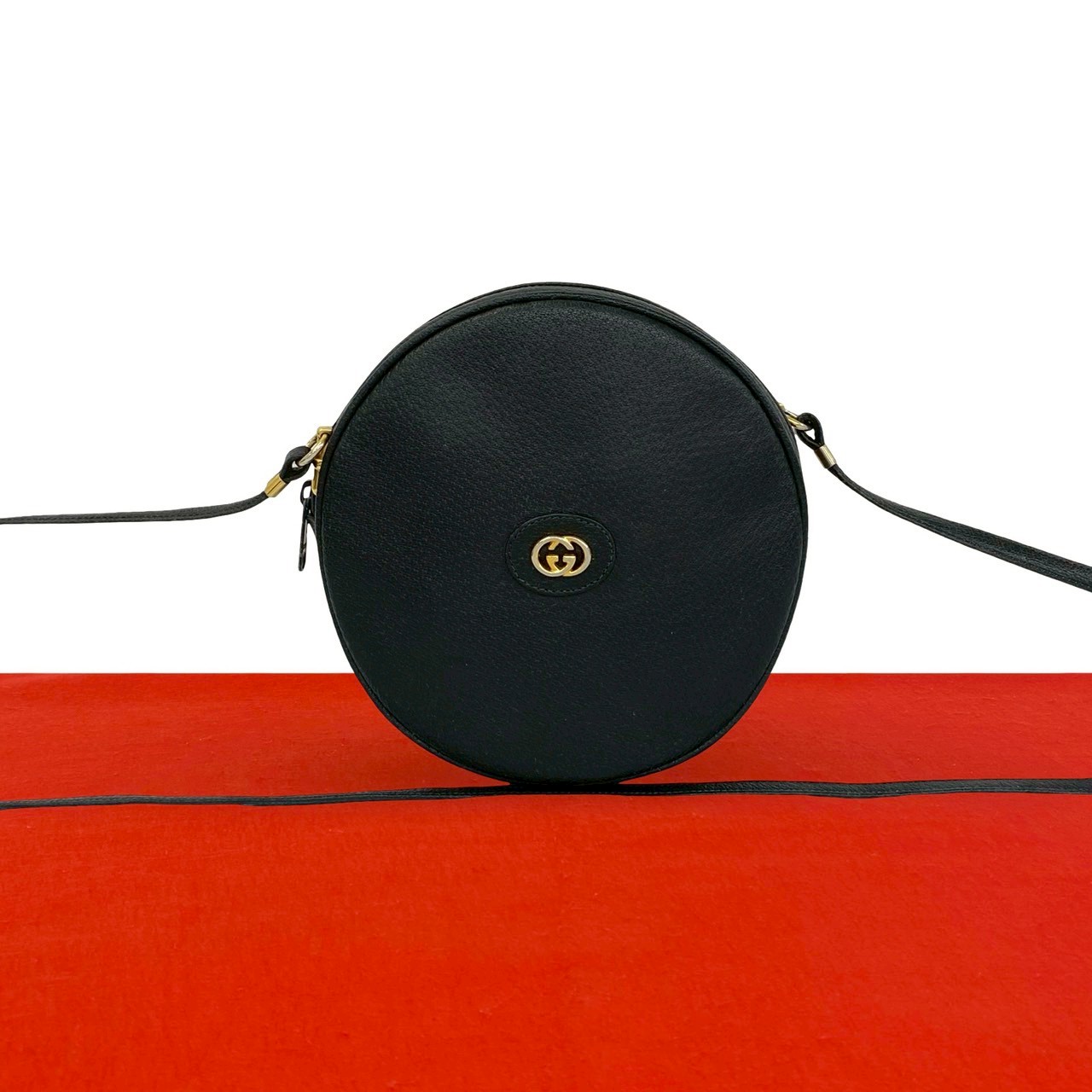 【尖んがり2倍】極 美品 GUCCI グッチ 年寄りのグッチ ヴィンテージ GG ロゴタイプ 金具 なめし革 本革 ミニ ショルダーバッグ ポシェット 黒いこと k15-6【貨物輸送無料】【中古】
