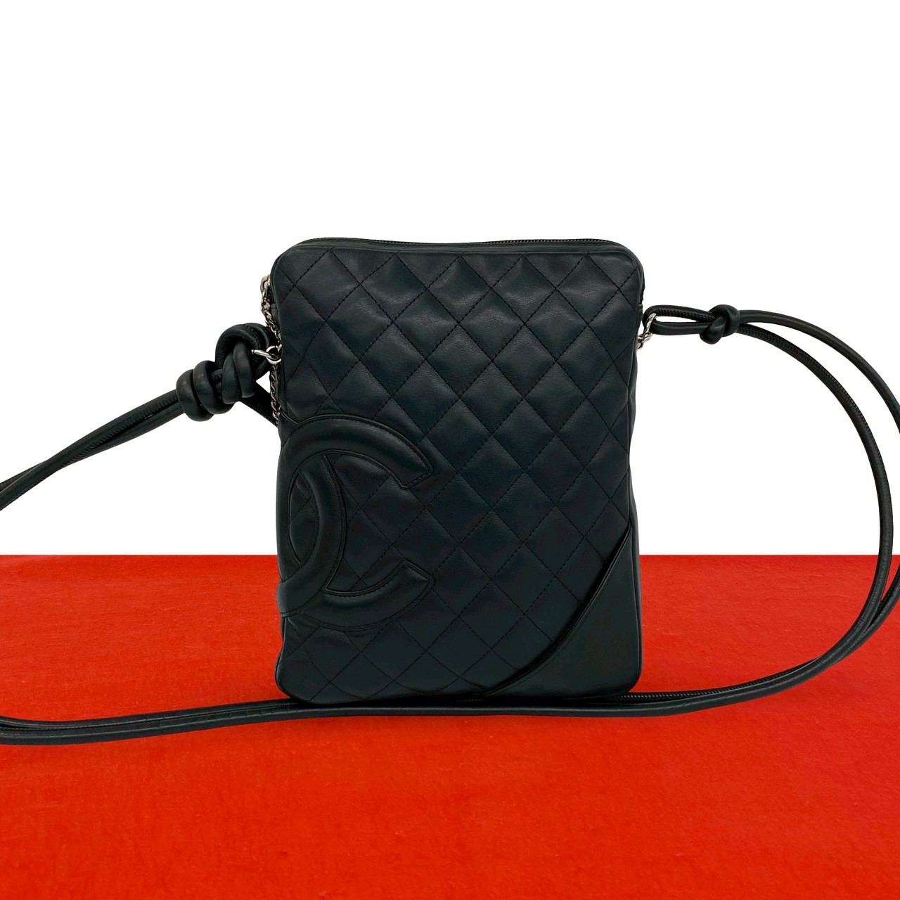 【尖んがり2倍】極 美品 判子有 9番台 CHANEL シャネル ヴィンテージ カンボンライン ココマーク なめし革 ミニ ショルダーバッグ 黒いこと 236-7【貨物輸送無料】【中古】