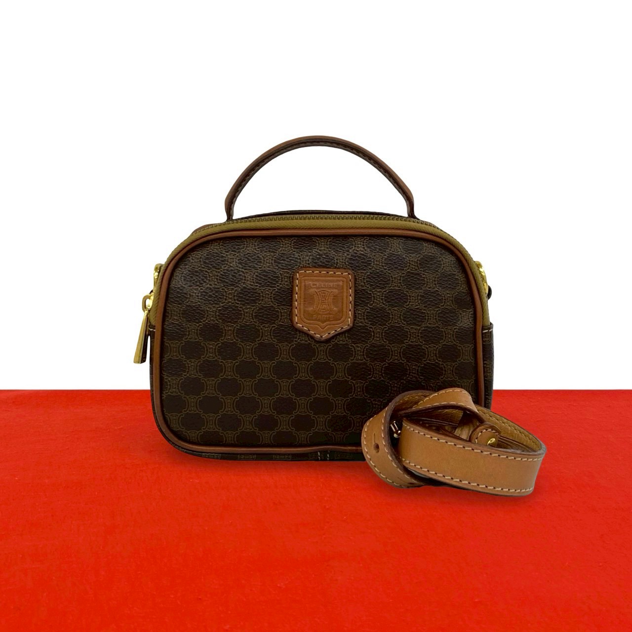 【尖んがり2倍】極 美品 CELINE セリーヌ ヴィンテージ マガダム ブラゾン トリオンフ 柄 なめし革 本革 ミニ ショルダーバッグ ハンドバック 赤銅色 30103 【貨物輸送無料】【中古】