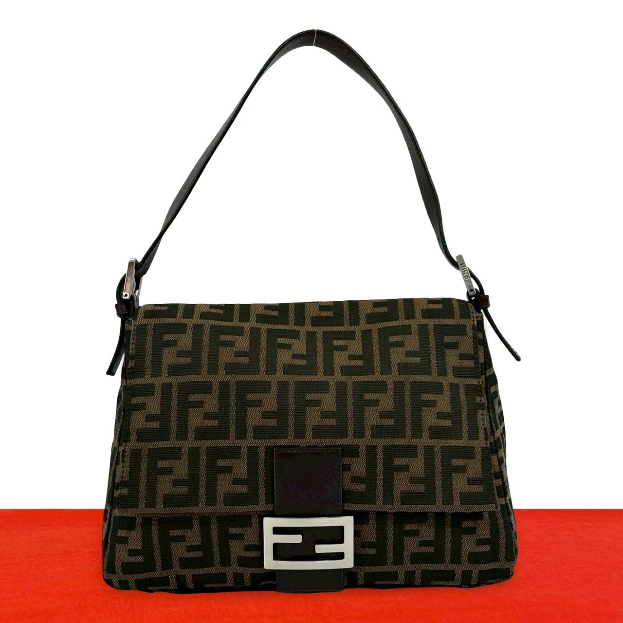 【ポイント2倍】極 美品 FENDI フェンディ マンマバケット ズッカ FF ロゴ 柄 キャンバス レザー 本革 セミ ショルダーバッグ ハンドバッグ ブラウン 27981【送料無料】【中古】|Trip Vintage