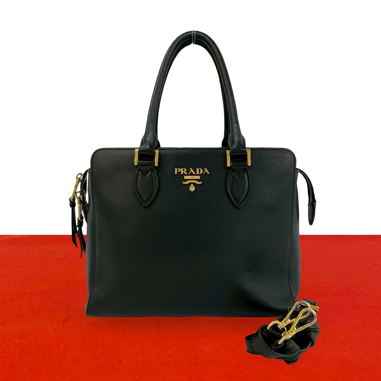 【尖んがり2倍】極 美品 PRADA プラダ ロゴタイプ 金具 サフィアーノ なめし革 本革 2way ハンドバック ミニ トートバッグ ショルダーバッグ 黒いこと 210-6【貨物輸送無料】【中古】
