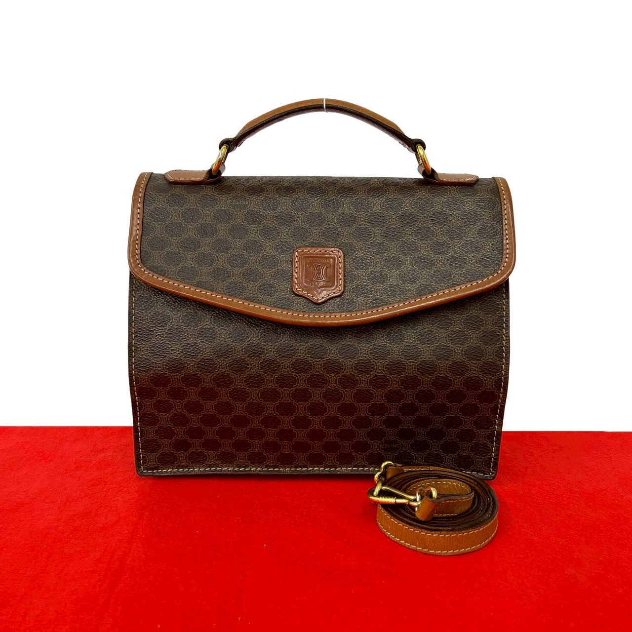 【尖んがり2倍】極 美品 CELINE セリーヌ マカダム ブラゾン トリオンフ 柄 なめし革 本革 2way ハンドバック ショルダーバッグ 赤銅色 茶 58293【貨物輸送無料】【中古】