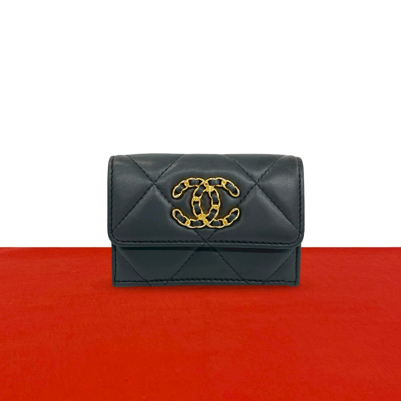【尖んがり2倍】極 美品 消印有 31番台 CHANEL シャネル シャネル19 ココマーク 子ヒツジひと肌 なめし革 三つ折り 金入れ ミニ ウォレット 薄墨色 35953【貨物輸送無料】【中古】