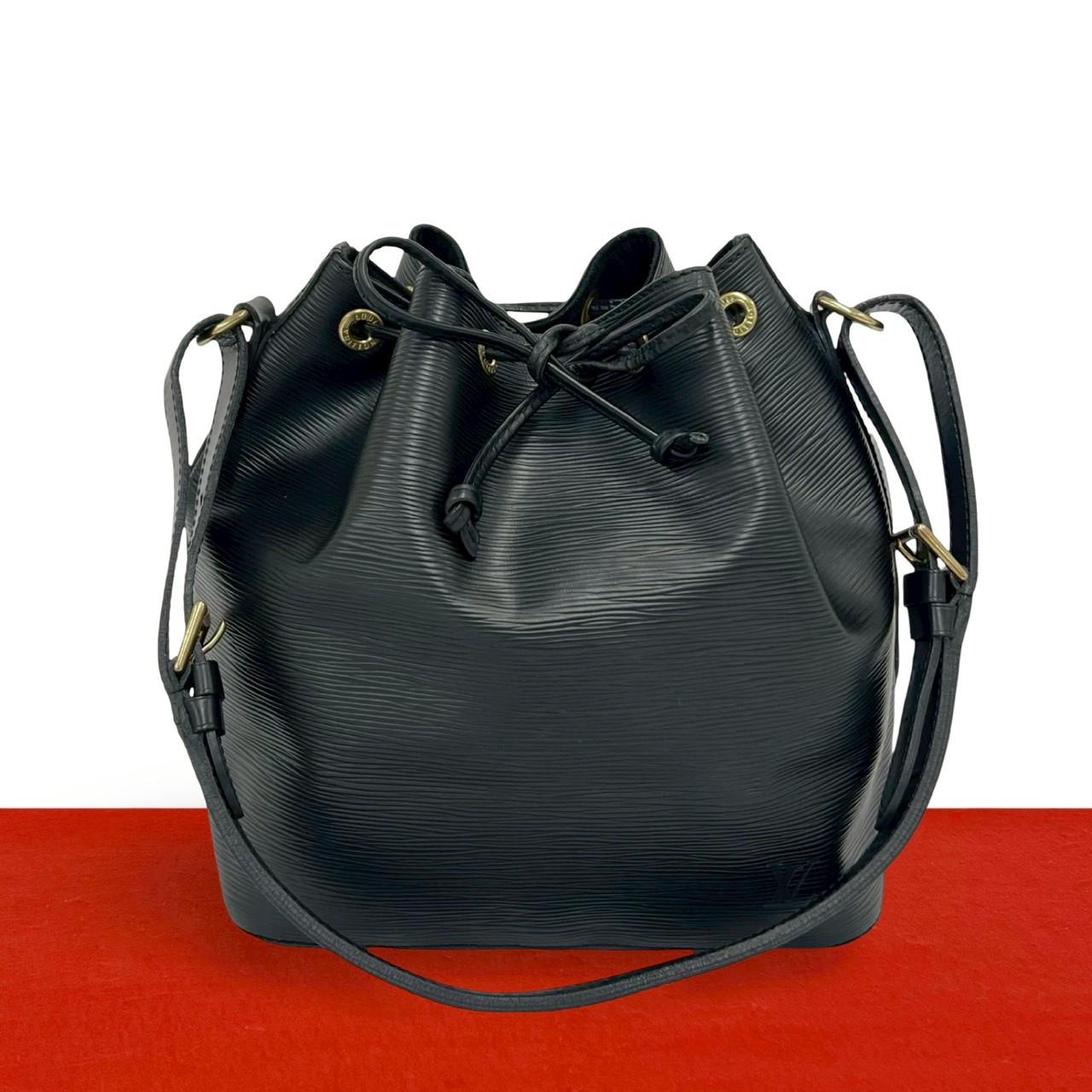 【ポイント2倍】極 美品 LOUIS VUITTON ルイヴィトン ヴィンテージ プチ ノエ エピ レザー 本革 巾着 セミ ワン ショルダーバッグ ノワール 94256【送料無料】【中古】｜Trip Vintage