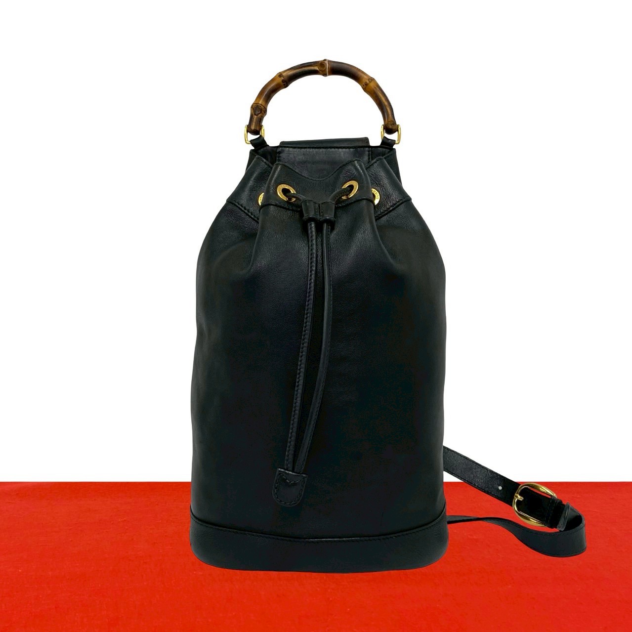 【ポイント2倍】極 美品 GUCCI グッチ オールドグッチ ヴィンテージ バンブー レザー 本革 巾着 ボディバッグ ショルダーバッグ ブラック 黒 17081【送料無料】【中古】|Trip Vintage