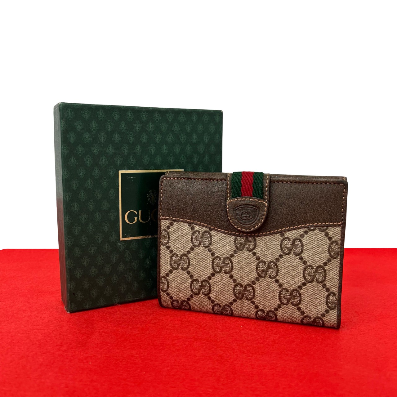 【尖んがり2倍】極 美品 箱付き添い人 GUCCI グッチ 年寄りのグッチ ヴィンテージ シェリー酒伝達ルート GG ロゴタイプ なめし革 二つ折り金入れ ウォレット 赤銅色 46102【貨物輸送無料】【中古】