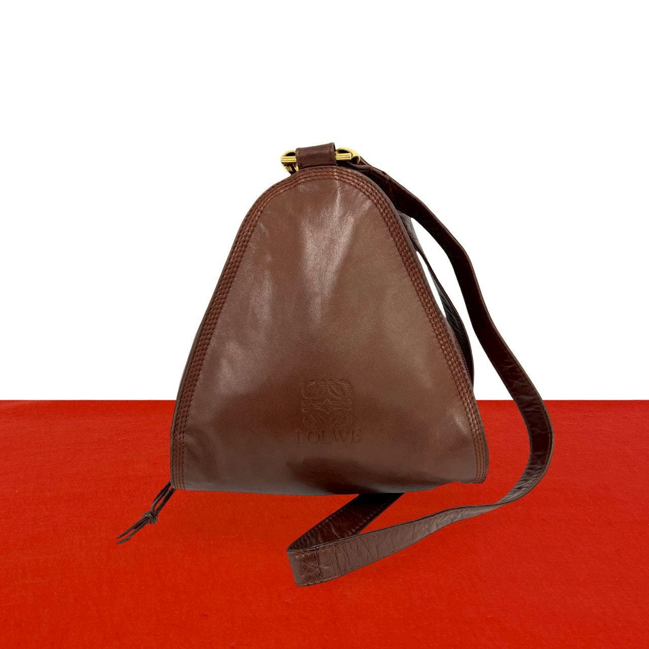 【尖んがり2倍】極 美品 LOEWE ロエベ ヴィンテージ アナ瓦 ロゴタイプ なめし革 本革 ミニ 虚蝉 一 ショルダーバッグ ポシェット 赤銅色 茶 39276【貨物輸送無料】【中古】