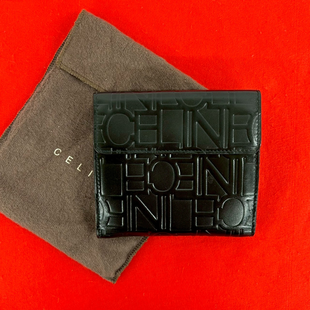 【尖んがり2倍】未当て嵌める蔵置き品 保護すること袋付き添い人 CELINE セリーヌ ロゴタイプ エン主任者 なめし革 本革 三つ折り札入れ ミニウォレット 御釣り入れ 歌留多入れもの 黒いこと 10319【貨物輸送無料】【中古】