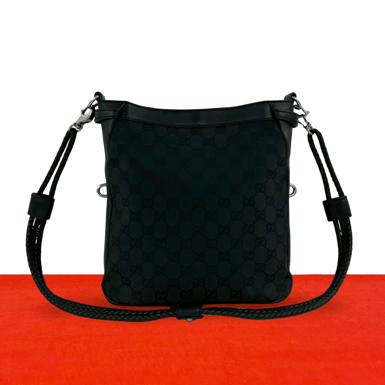 【尖んがり2倍】極 美品 GUCCI グッチ GG 帆布 なめし革 本革 ショルダーバッグ サコッシュ ポシェット クロスボディバッグ 黒いこと 黒 74349【貨物輸送無料】【中古】