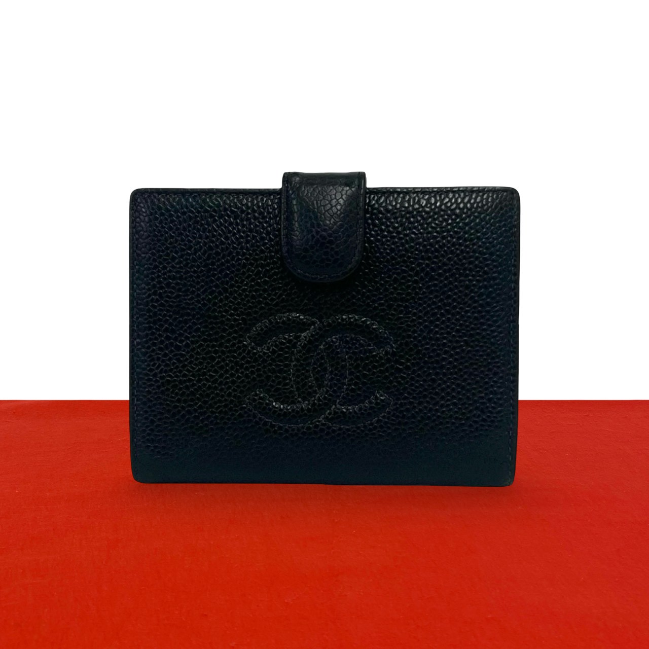 【尖んがり2倍】極 美品 消印有 9番台 CHANEL シャネル ココマーク キャビアひと肌 なめし革 本革 二つ折り 金入れ ミニ ウォレット 黒いこと 黒 32313【貨物輸送無料】【中古】