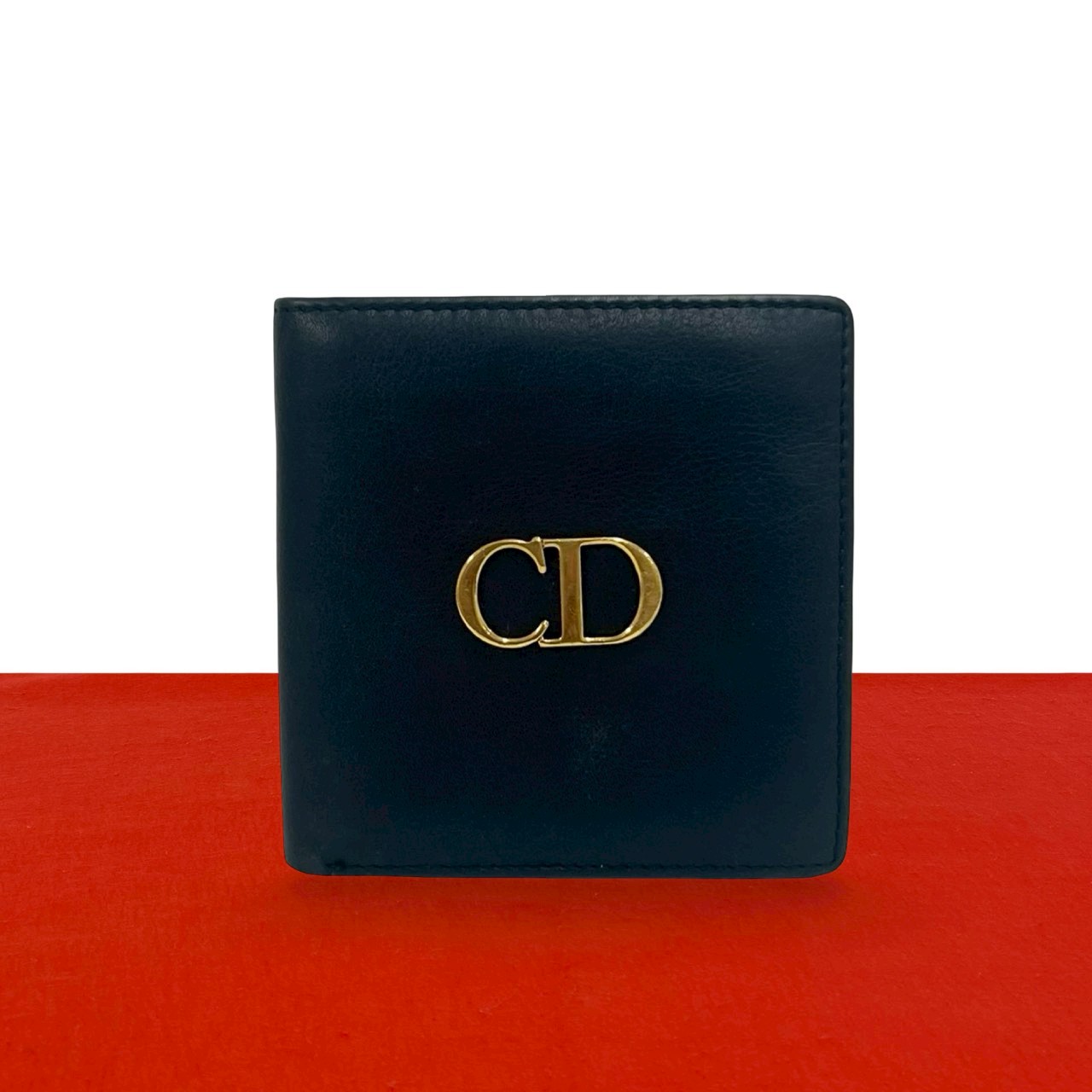 【尖んがり2倍】極 美品 滅多に無い品 Christian Dior クリスチャンディオール ヴィンテージ CD ロゴタイプ 金具 なめし革 本革 二つ折り 銭入れ ミニ ウォレット 米国海軍 紺 46052【貨物輸送無料】【中古】