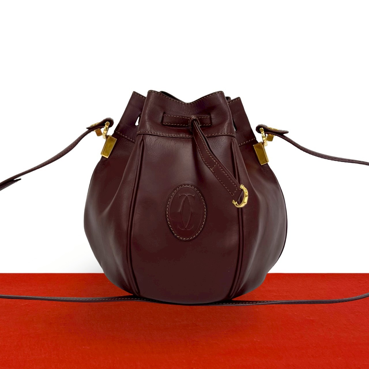 【尖んがり2倍】極 美品 CARTIER カルティエ ヴィンテージ 帆柱生産ライン ロゴタイプ なめし革 本革 壱 ショルダーバッグ 合切袋御徒面子 ぶどう酒赤いこと 19775【貨物輸送無料】【中古】
