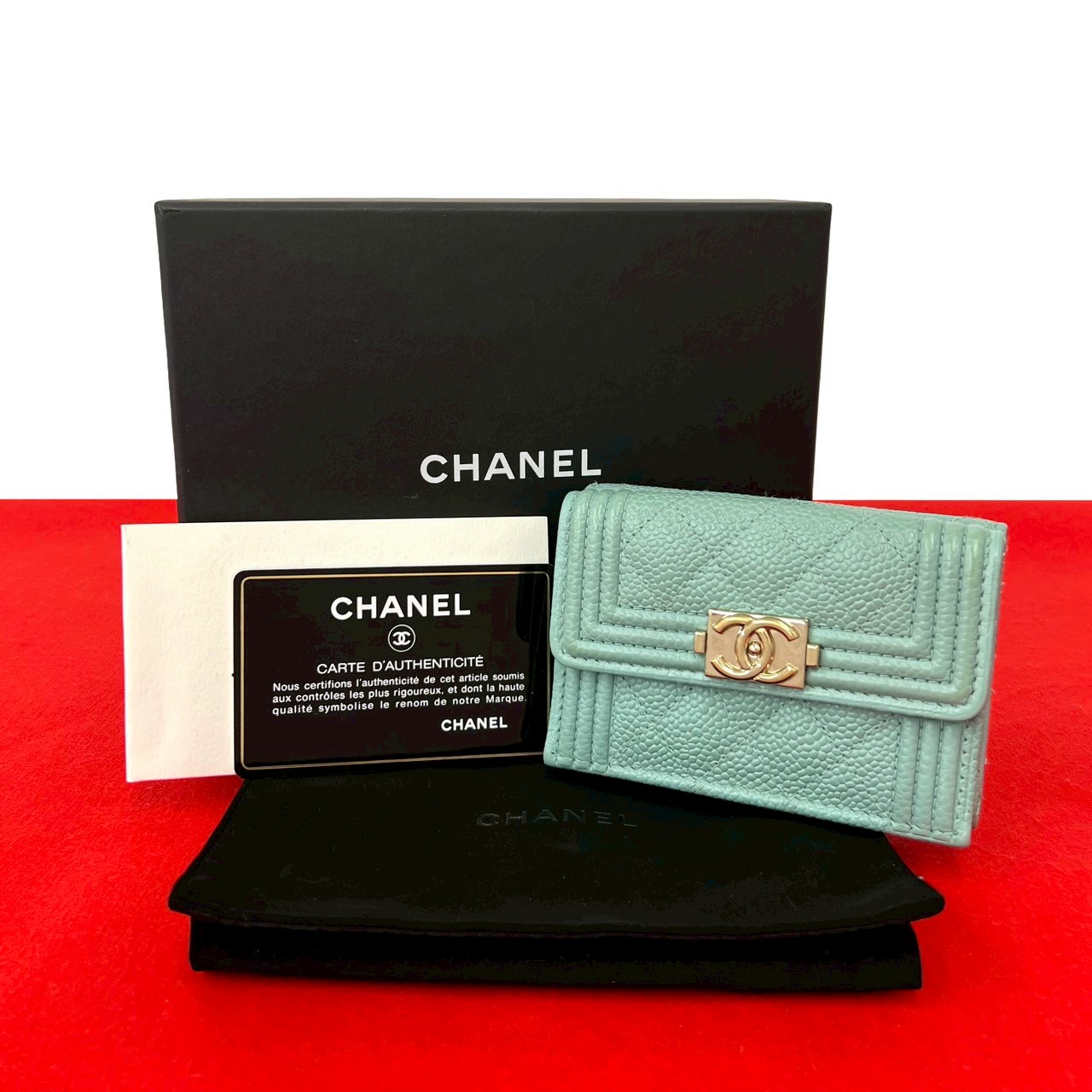 【尖んがり2倍】極 美品 箱 袋 歌留多 消印有 28番台 CHANEL シャネル 男の子シャネル キャビアひと肌 なめし革 本革 三つ折り金入れ 青碧 20023【貨物輸送無料】【中古】