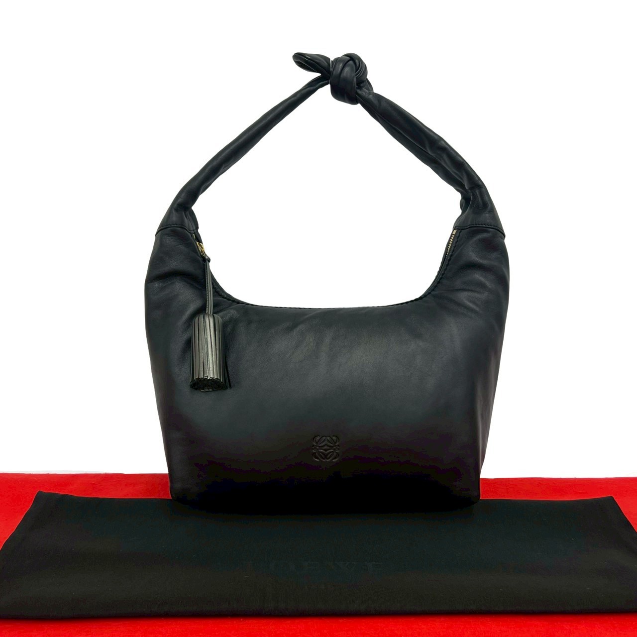 【尖んがり2倍】ほぼ未当て嵌める品 LOEWE ロエベ アナ瓦 ロゴタイプ なめし革 本革 タッセル 虚蝉 一 ショルダーバッグ ミニ トートバッグ 黒いこと 51314【貨物輸送無料】【中古】