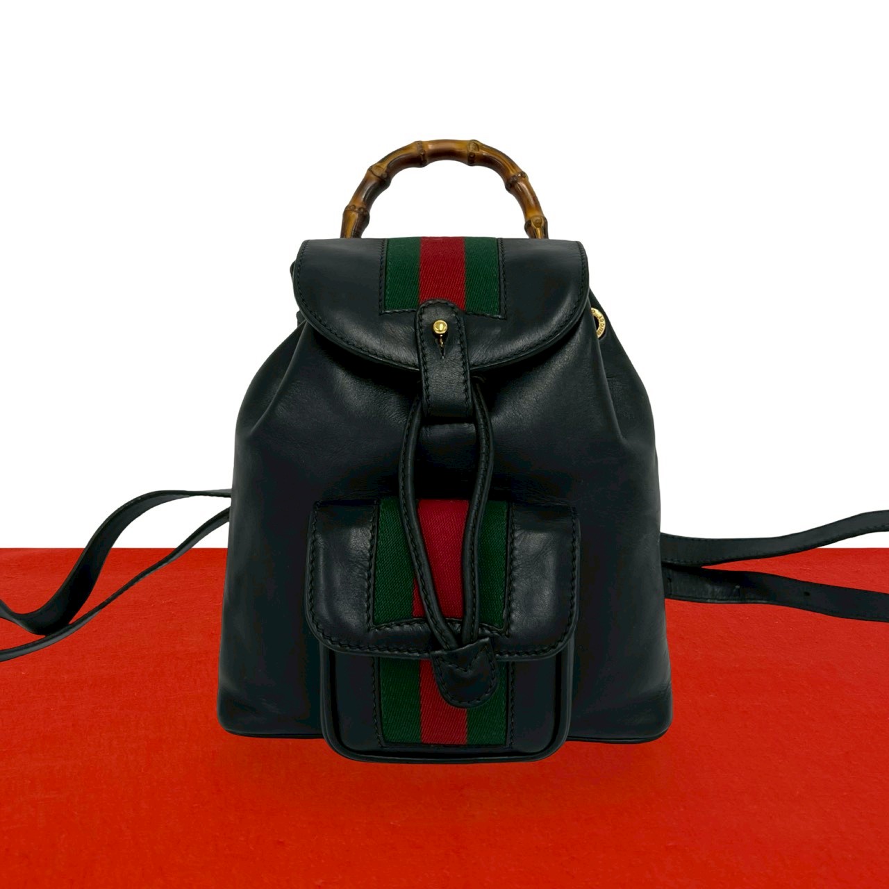 【尖んがり2倍】極 美品 GUCCI グッチ 年寄りのグッチ ヴィンテージ バンブー シェリー酒生産ライン なめし革 本革 ミニ 背嚢 黒いこと 黒 60135 【貨物輸送無料】【中古】