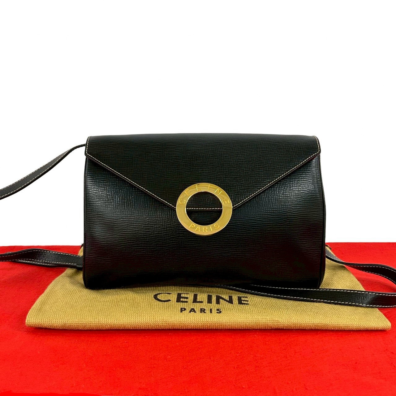 【ポイント2倍】極 美品 袋付き CELINE セリーヌ ヴィンテージ サークルロゴ 金具 レザー 本革 ショルダーバッグ ポシェット サコッシュ ブラック 黒 74001【送料無料】【中古】｜Trip Vintage