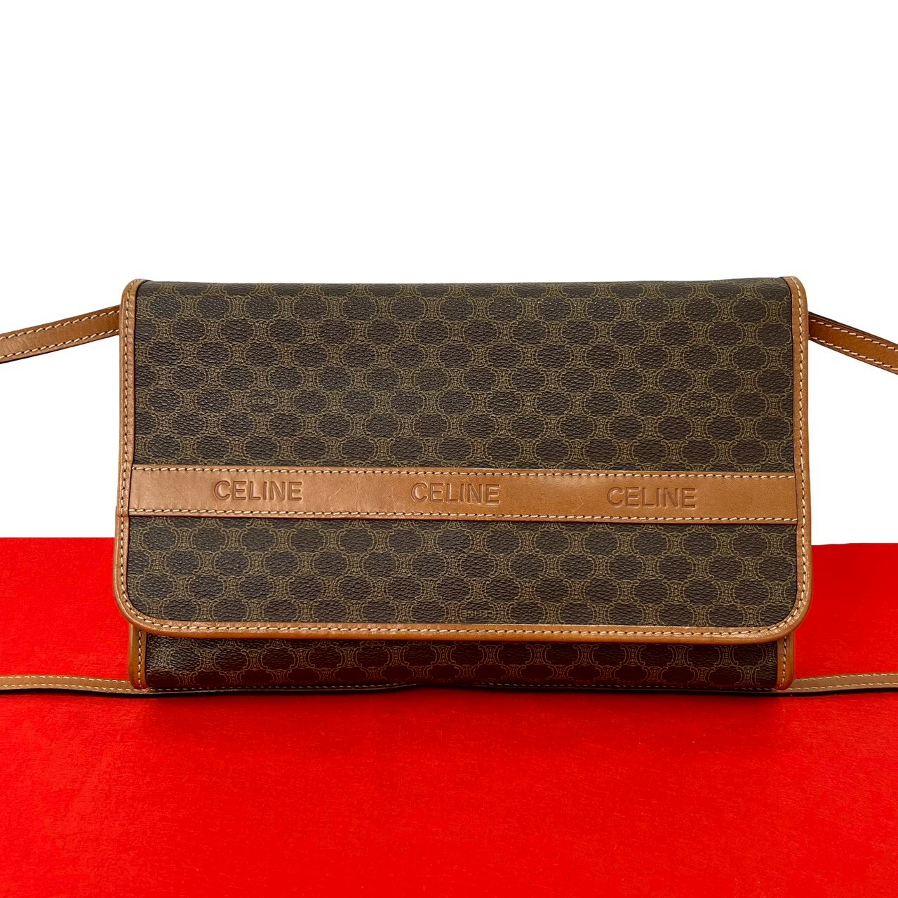 【尖んがり2倍】極 美品 CELINE セリーヌ ヴィンテージ マカダム ブラゾン トリオンフ ロゴタイプ 柄 なめし革 本革 ショルダーバッグ 赤銅色 茶 30989【貨物輸送無料】【中古】