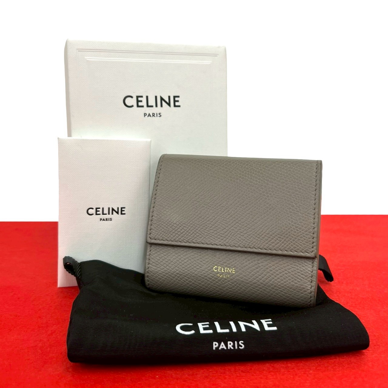 【尖んがり2倍】極 美品 箱 袋付き添い人 CELINE セリーヌ トリフォールド ウォレット なめし革 三つ折り 紙入れ ミニ ウォレット 紙入れ 御釣り入れ 薄墨色 39718【貨物輸送無料】【中古】