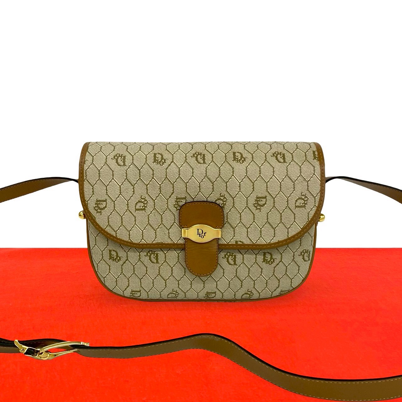 【尖んがり2倍】極 美品 Christian Dior クリスチャンディオール ヴィンテージ ハニカム 柄 ロゴタイプ なめし革 本革 ミニ ショルダーバッグ ポシェット 赤銅色 78174【貨物輸送無料】【中古】