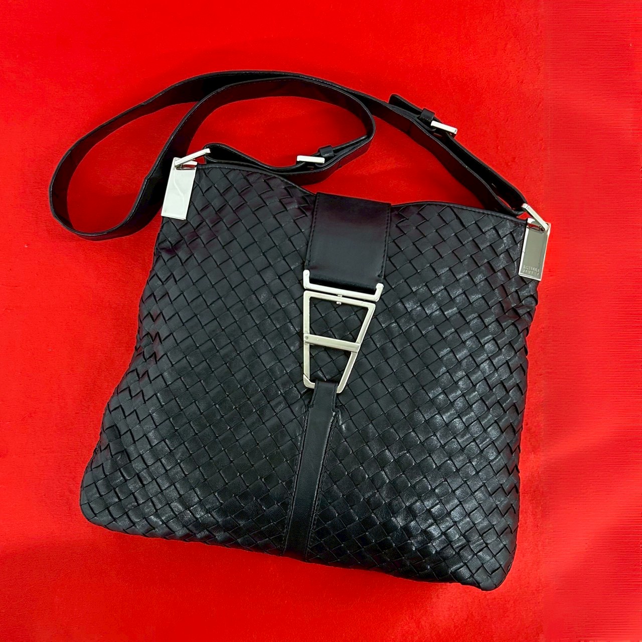 【ポイント2倍】極 美品 BOTTEGA VENETA ボッテガヴェネタ イントレチャート レザー 本革 ショルダーバッグ ポシェット サコッシュ ブラック 72491【送料無料】【中古】|Trip Vintage