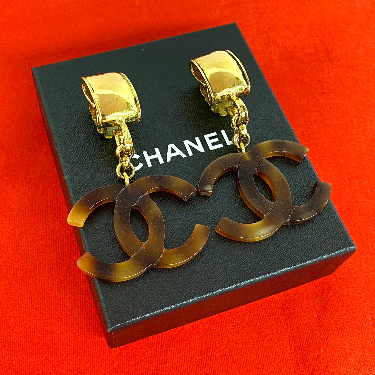 【ポイント2倍】極 美品 箱付 コメあり 94P CHANEL シャネル ココマーク べっ甲柄 プラスチック GP イヤリング アクセサリー ブラウン 497cb【送料無料】【中古】|Trip Vintage