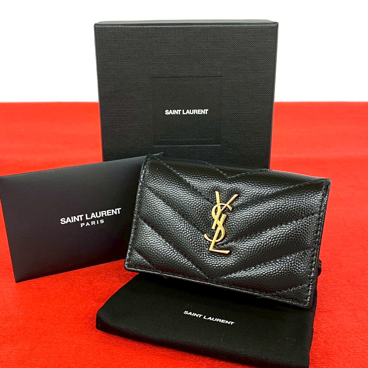 【ポイント2倍】極 美品 箱付き SAINT LAURENT PARIS サンローランパリ YSL カサンドラ ロゴ 金具 レザー 三つ折り財布 ミニウォレット ブラック 26567【送料無料】【中古】｜Trip Vintage