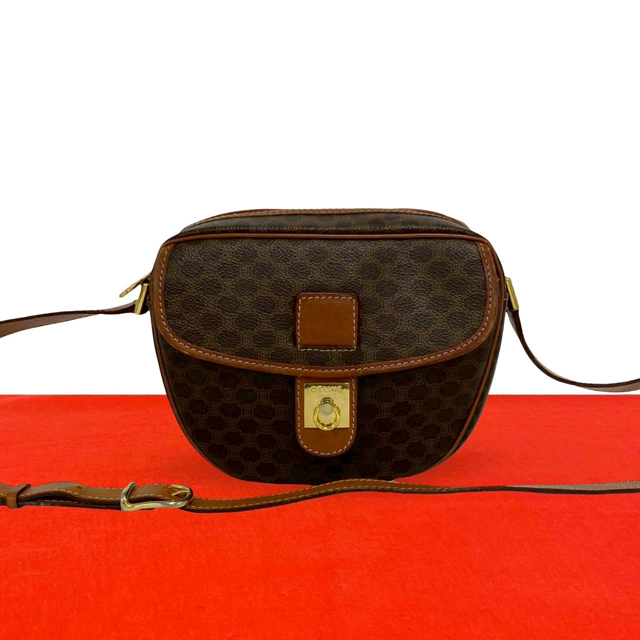 【ポイント2倍】極 美品 CELINE セリーヌ ヴィンテージ マカダム ブラゾン トリオンフ ロゴ レザー 本革 ミニ ショルダーバッグ ポシェット ブラウン 94766 【送料無料】【中古】|Trip Vintage