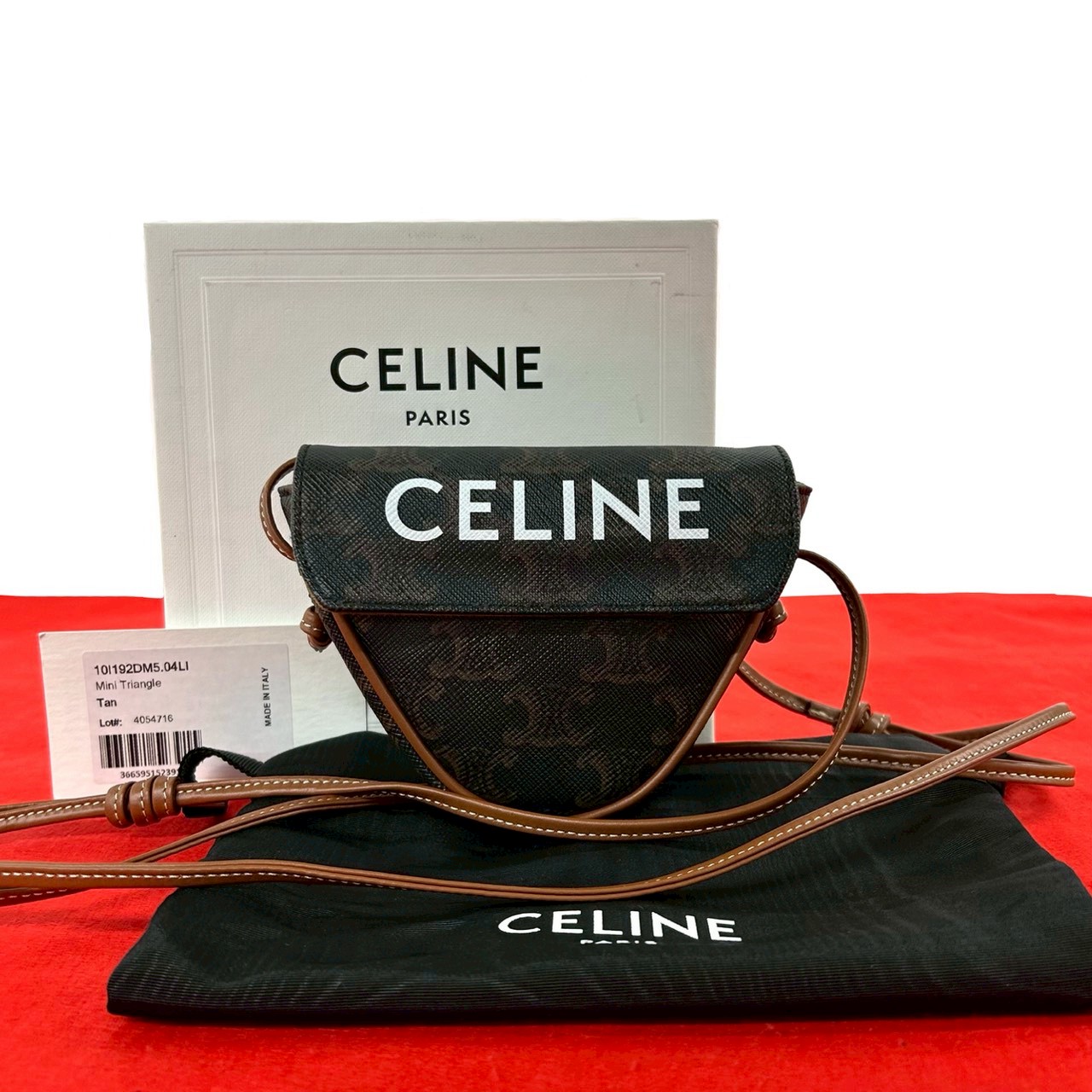 【ポイント2倍】極 美品 箱 袋付き CELINE セリーヌ トリオンフ トライアングル バッグ レザー ミニ ショルダーバッグ ポシェット ブラウン 05101【送料無料】【中古】|Trip Vintage