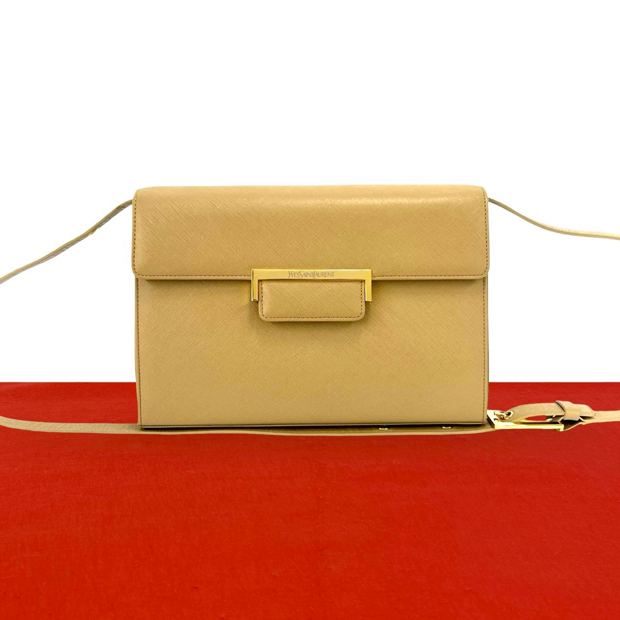 【ポイント2倍】ほぼ未使用 YVES SAINT LAURENT イヴ・サンローランヴィンテージ ロゴ 金具 レザー 本革 2way セミ ショルダーバッグ ベージュ 76279【送料無料】【中古】|Trip Vintage