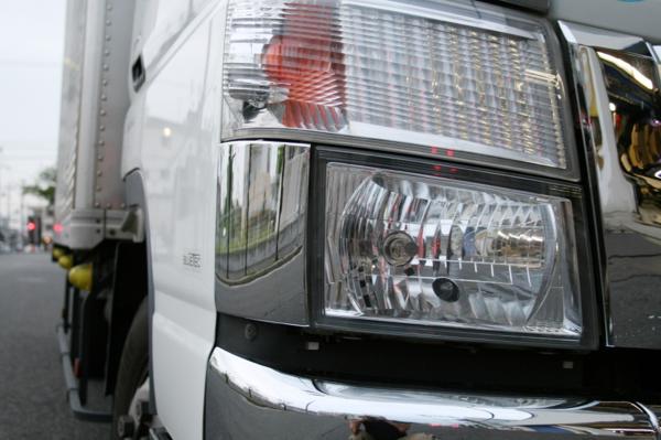 ブルーテックキャンターFBAFEメッキコーナー左右SET