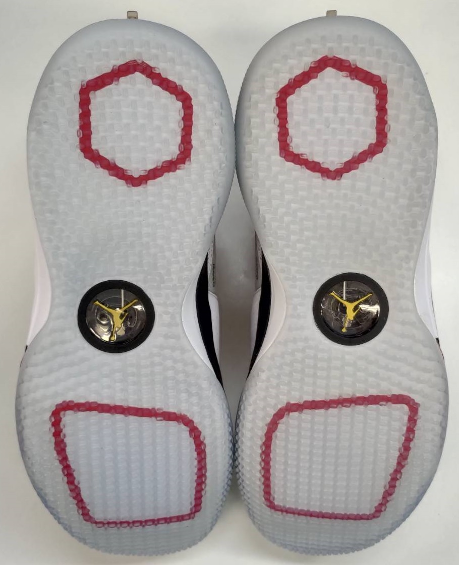 海外最新 即納 ナイキ ジョーダン ３３ バッシュ Nike Air Jordan 33 Xiii Future Of Flight White Black Gold Fucoa Cl