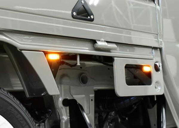 【HARD CARGO　スーパーキャリイ DA16T専用　LEDサイドマーカー　アンバー　1個】ハードカーゴ　軽トラ　荷台　カスタマイズ