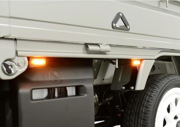 【HARD CARGO　スーパーキャリイ DA16T専用　LEDサイドマーカー　スモークアンバー　1個】ハードカーゴ　軽トラ　荷台　カスタマイズ