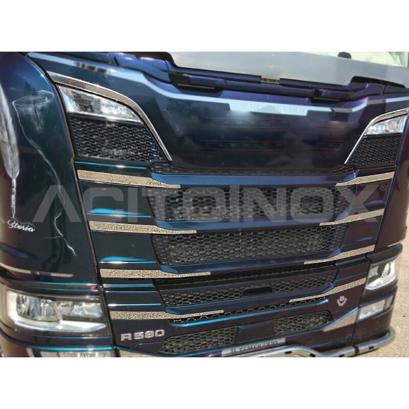 【ACITOINOX グリル用ステンレスプレート SCANIA マスク アプリケーション8分割】スカニア 用品 外装 アクセサリー ドレスアップ|カネタグループ トラックショップ