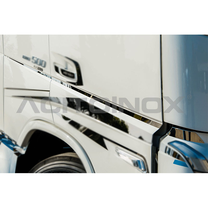 【ACITOINOX キャビン横側用ステンレスプレート】 VOLVO 新型FH 2021-サイドキャブ プロファイル｜カネタグループ　トラックショップ