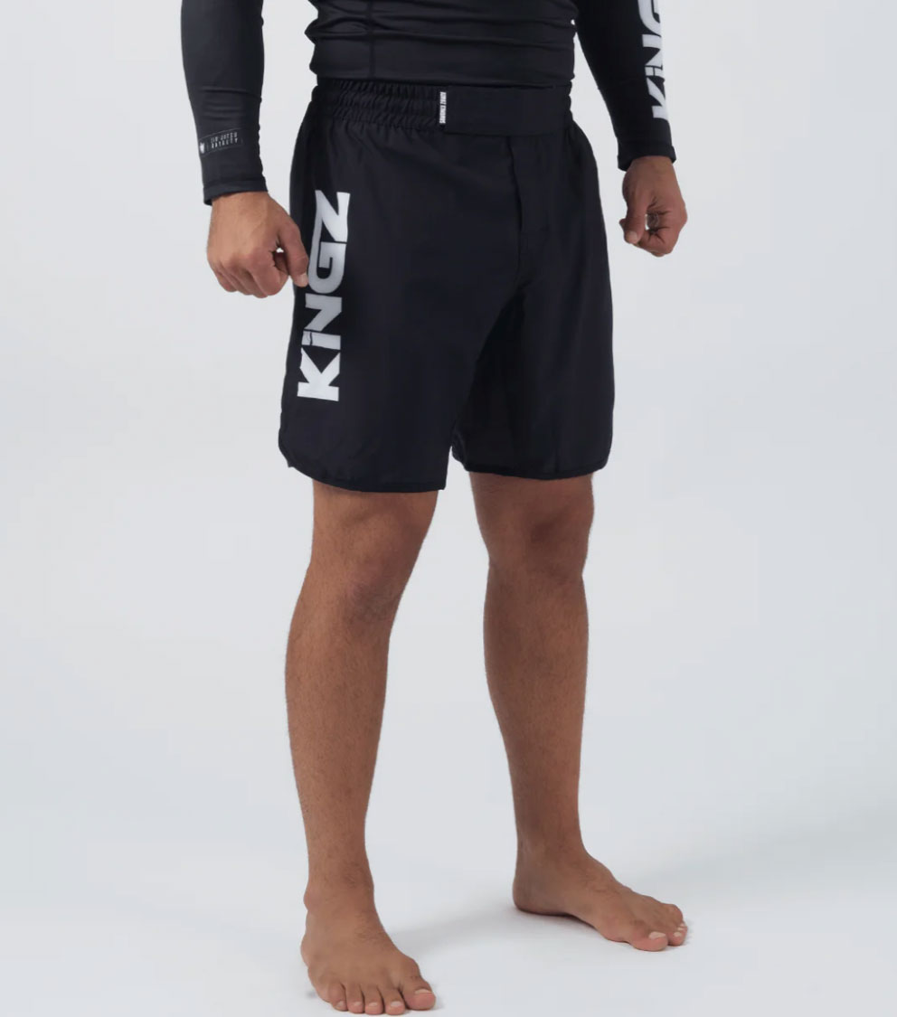 楽天市場】ファイトショーツ【Venumベノム GLADIATOR 3.0 黒白