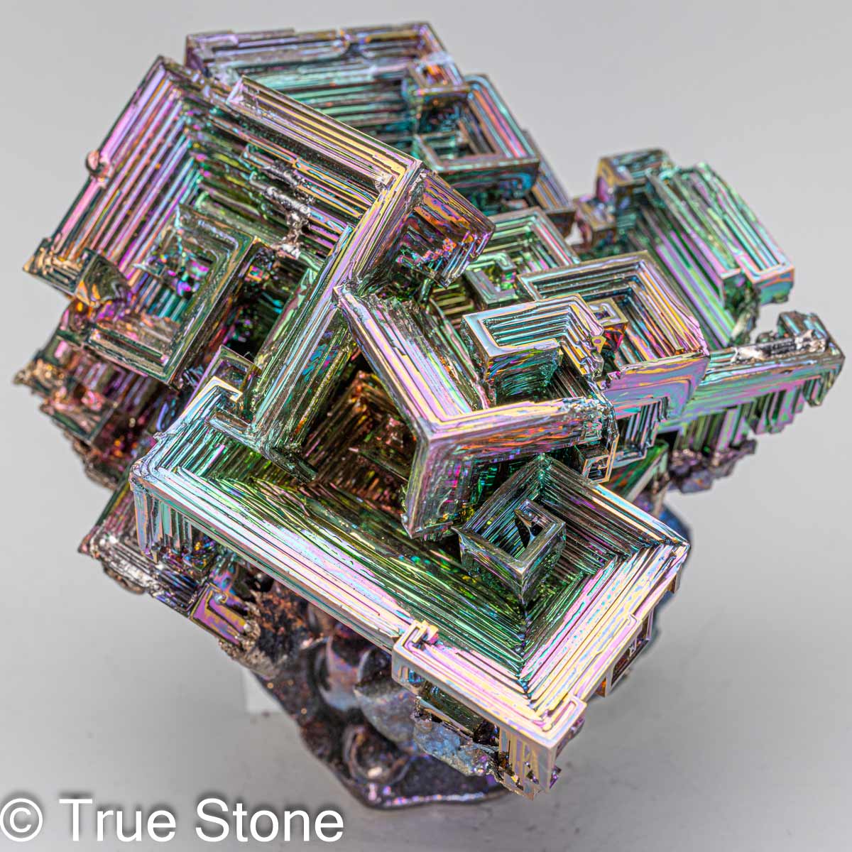 希少 巨大 ビスマス 結晶 重量 1135g 元素記号 Bi 原子番号 83 天国への階段 虹色の階段 宇宙要塞 金属結晶