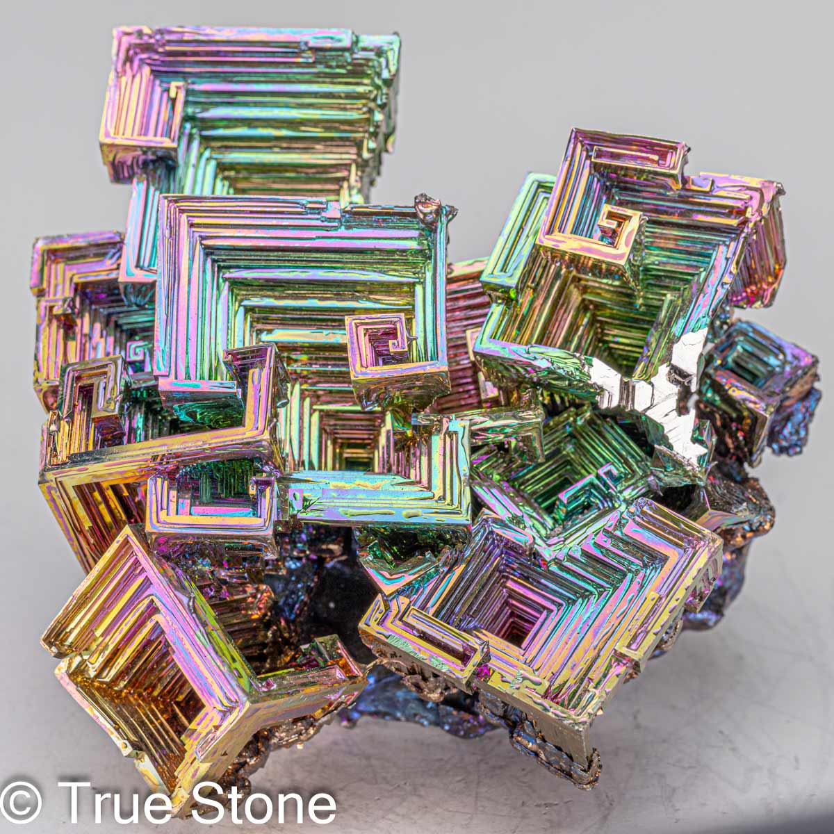 希少 巨大 ビスマス 結晶 重量 1092g 元素記号 Bi 原子番号 83 天国への階段 虹色の階段 宇宙要塞 金属結晶 34,320円