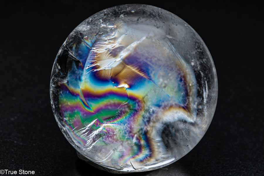 【一点物】虹の結晶 アイリスクォーツ 丸玉 内包クラックが描く 天然 レインボー クリスタル 5センチ 台座付属