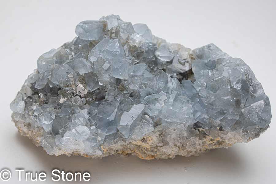 楽天市場】セレスタイト 天青石 天上界 原石 342g 天使 ジオード 晶洞